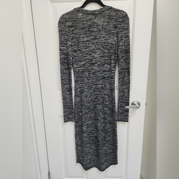 Wilfred Free Lisiere Long Sleeve V Neck Midi Length Dress - Picture 2 of 3